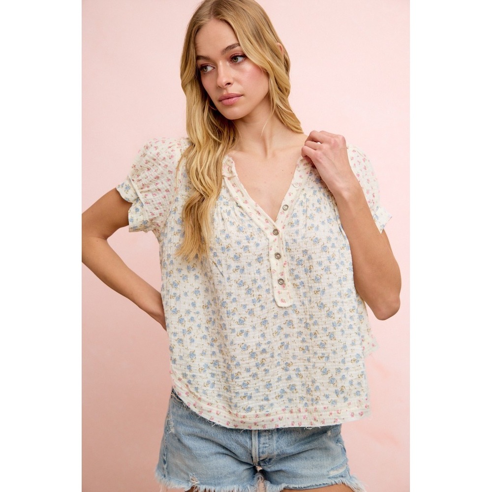 BiBi Floral Crinkle Neckdrop Short Sleeve Blouse Top - Large